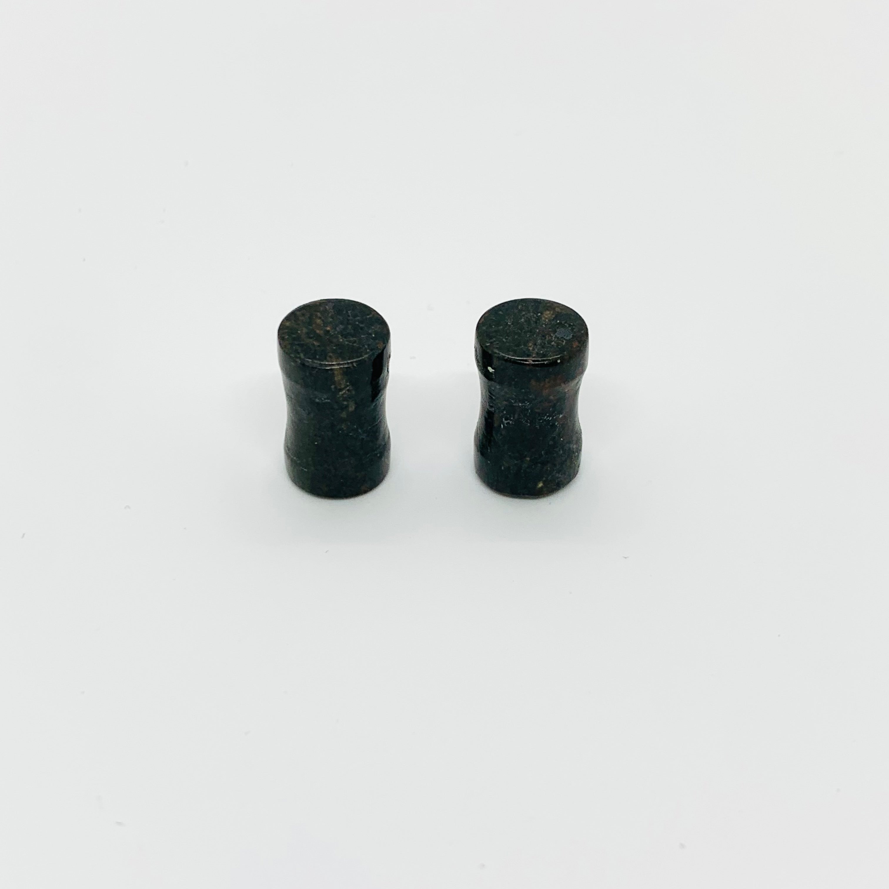 Earrings Jade plugs 00G (10 mm)