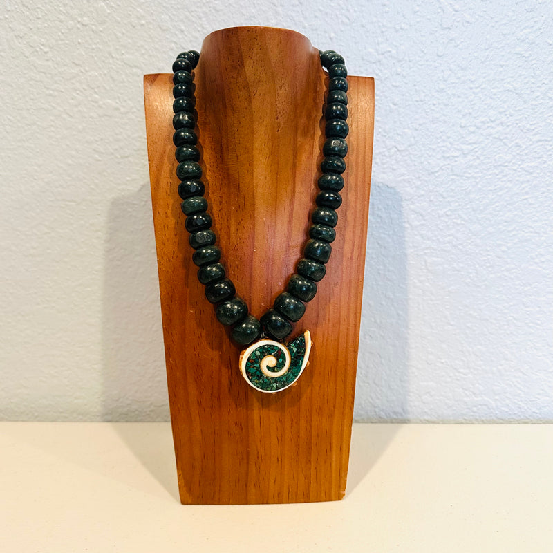 Necklace - Guatamala Jade w Enlayed shell 26