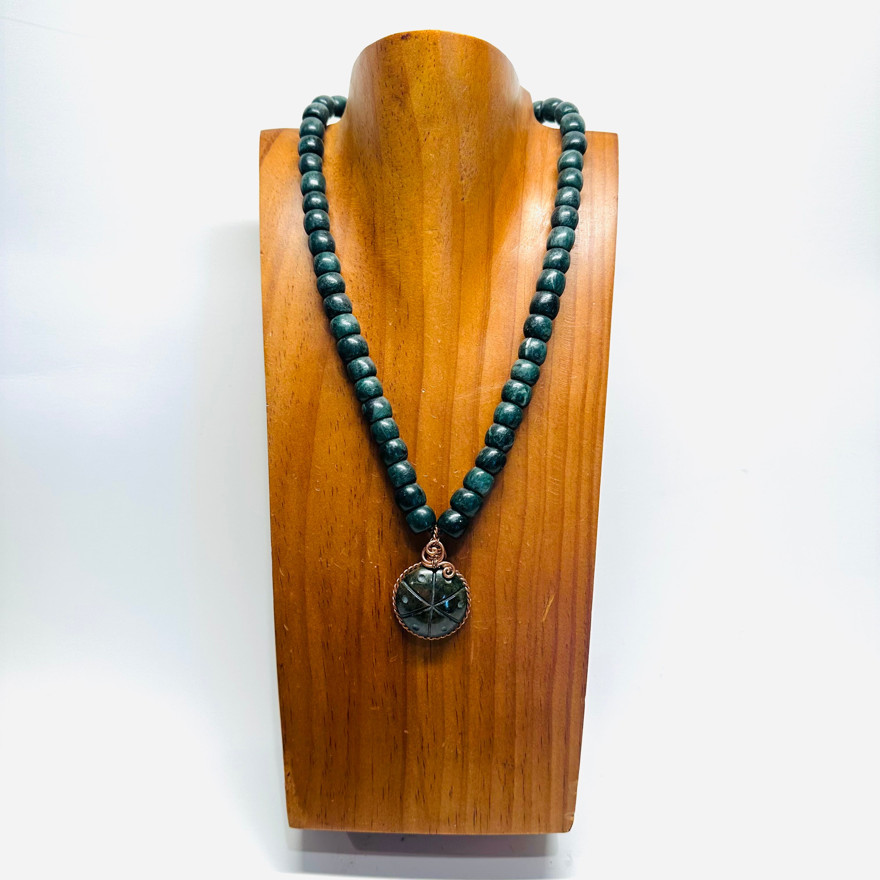 Necklace - Guatamala Jade Peyote 29