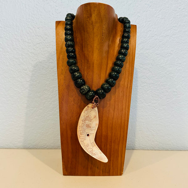 Necklace - Guatamala Jade w engraved shell 5