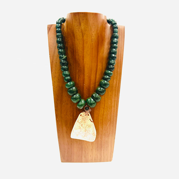 Necklace - Guatamala Jade w engraved shell 8