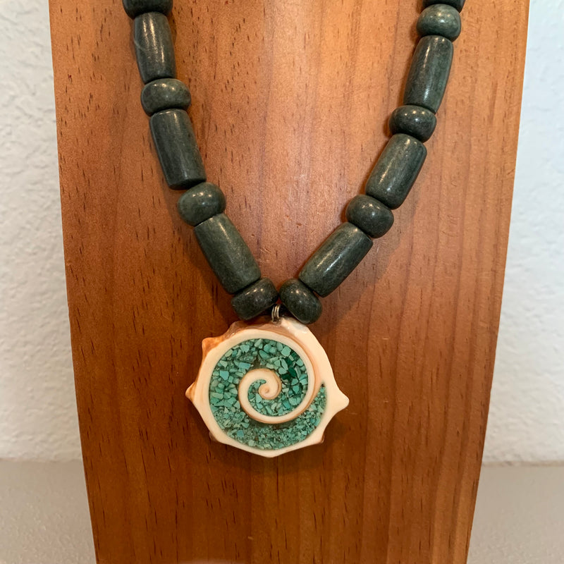 Necklace - Guatamala Jade w Enlayed shell 16