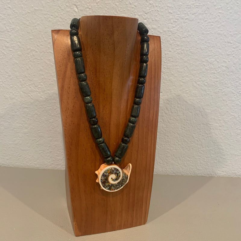 Necklace - Guatamala Jade w Enlayed shell 13
