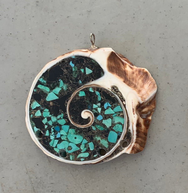 Pendent - conch shell with turquoise inlay