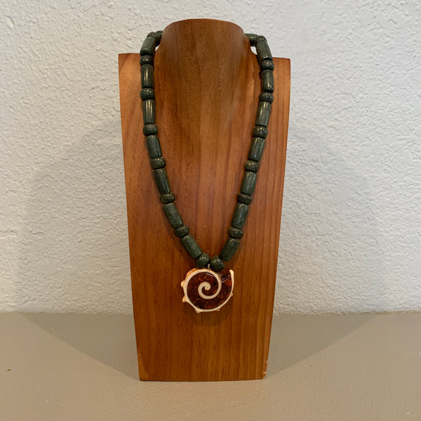 Necklace - Guatamala Jade w Enlayed shell 17