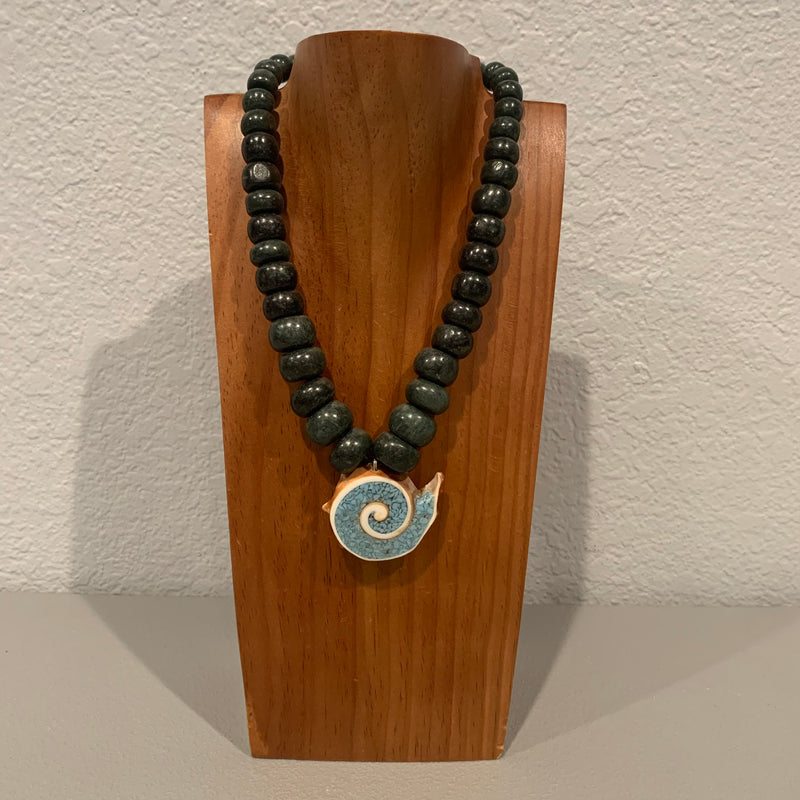 Necklace - Guatamala Jade w Enlayed shell 20