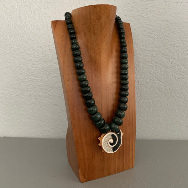 Necklace - Guatamala Jade w Enlayed shell 4
