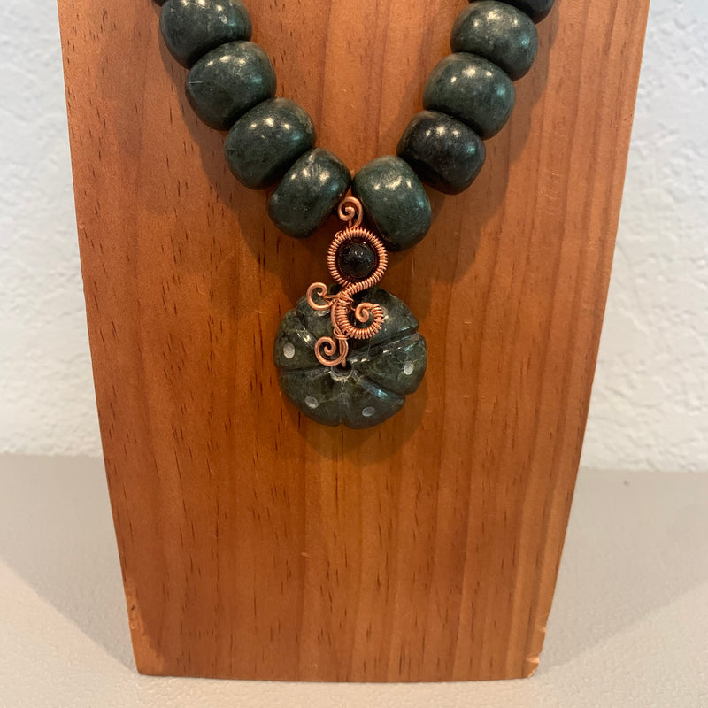 Necklace - Guatamala Jade Peyote 19