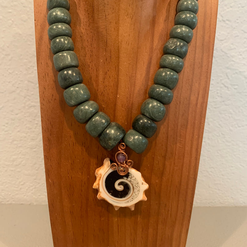 Necklace - Guatamala Jade & Caracol