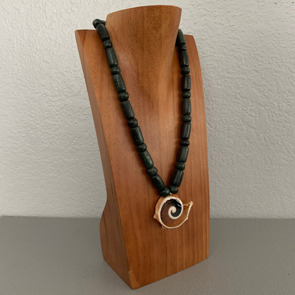 Necklace - Guatamala Jade w Enlayed shell 5