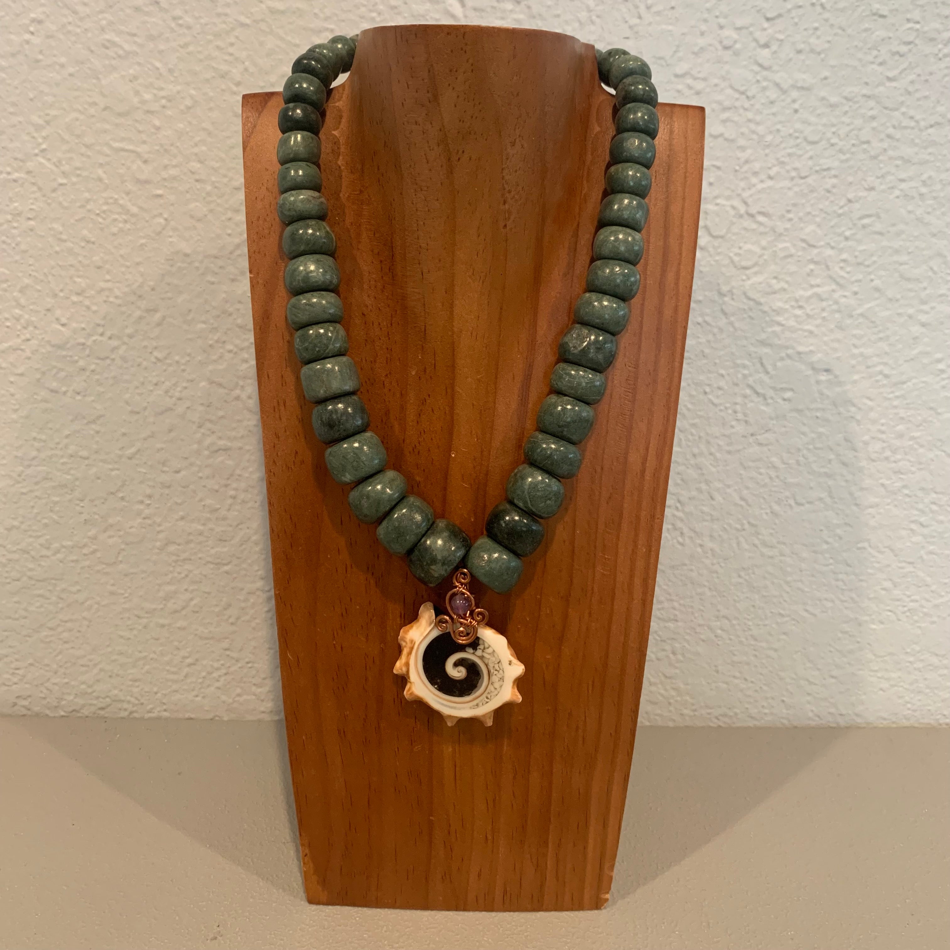 Necklace - Guatamala Jade & Caracol
